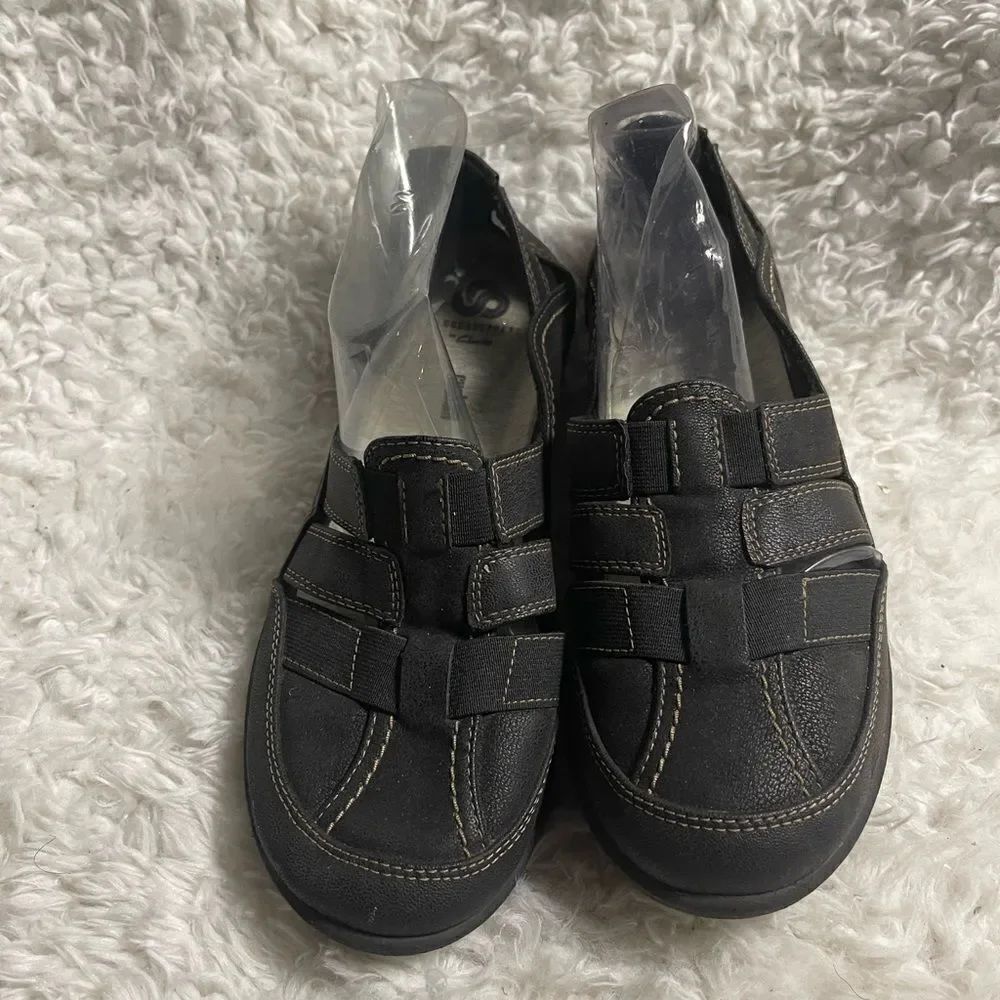 Clarks Black Casual Loafers with Stitch Detail SZ8.5